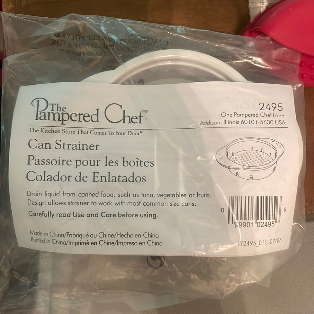 NIB Pampered Chef CAN STRAINER